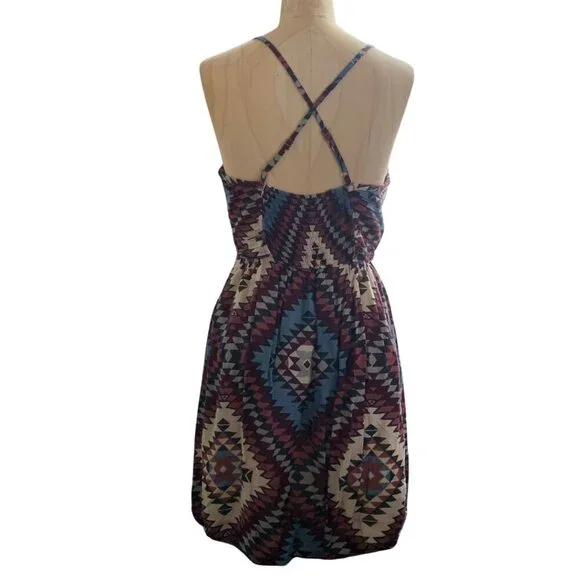 Billabong Davenport Aztec Tribal Print Dress Womens SIze Large - Picture 3 of 8